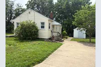 581 Fillmore Avenue, Akron, OH 44314 - Photo 2