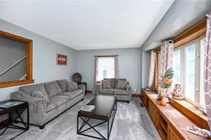 1699 Redwood Ave, Akron, OH 44301 - Photo 4