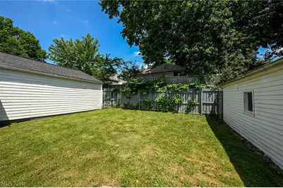 1699 Redwood Avenue, Akron, OH 44301 - Photo 36