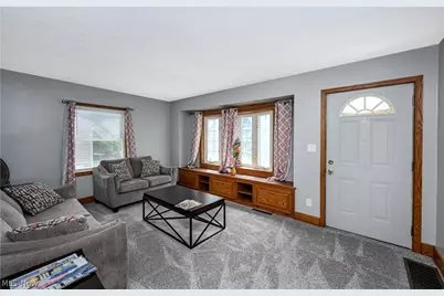 1699 Redwood Avenue, Akron, OH 44301 - Photo 2