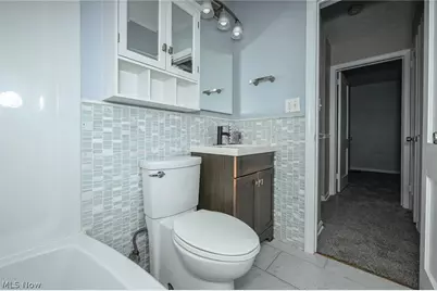 1699 Redwood Avenue, Akron, OH 44301 - Photo 22