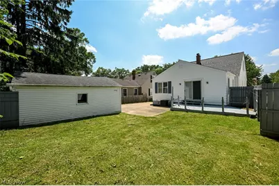 1699 Redwood Avenue, Akron, OH 44301 - Photo 38