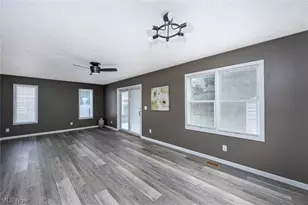 1699 Redwood Ave, Akron, OH 44301 - Photo 12