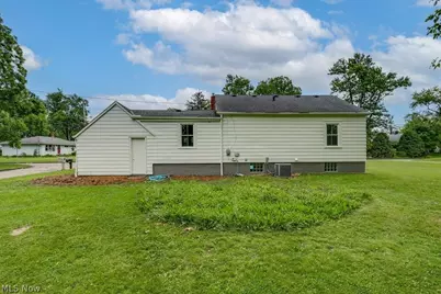 10306 Electric Boulevard, Northfield Village, OH 44067 - Photo 6