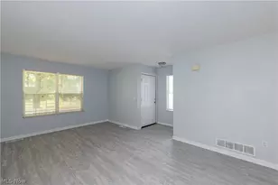 9323 Pratt Ave, Loveland, OH 44105 - Photo 4