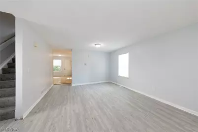 9323 Pratt Avenue, Loveland, OH 44105 - Photo 2