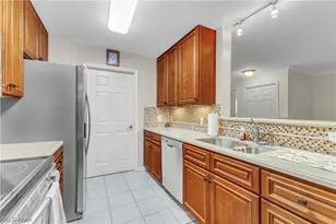 3367 Lenox Village Dr, Fairlawn, OH 44333 - Photo 16