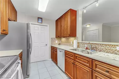 3367 Lenox Village Drive, Fairlawn, OH 44333 - Photo 16