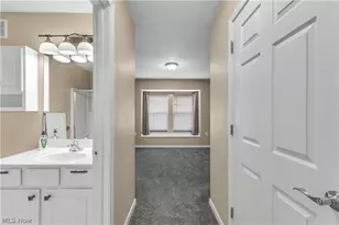 3367 Lenox Village Dr, Fairlawn, OH 44333 - Photo 30