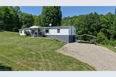 557 Beans Road SE, Sherrodsville, OH 44675 - Photo 2