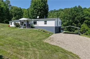 557 Beans Road SE, Sherrodsville, OH 44675 - Photo 2