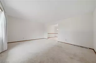 1749 Cove St NW, Uniontown, OH 44685 - Photo 4