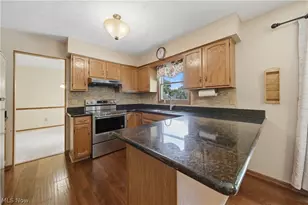 1749 Cove St NW, Uniontown, OH 44685 - Photo 12