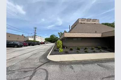 2651 W Market Street, Fairlawn, OH 44333 - Photo 8