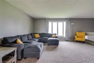 7363 Paxton St NE, Canton, OH 44721 - Photo 4