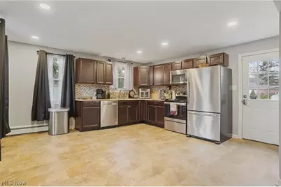 5433 Fleetwood Avenue NW, Canton, OH 44718 - Photo 12