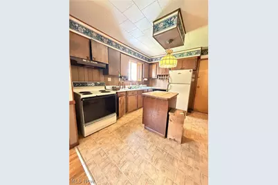685 E Main Street, East Palestine, OH 44413 - Photo 4