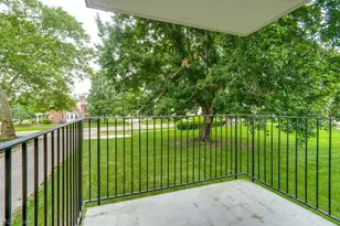 2331 E Market St, Akron, OH 44312 - Photo 14