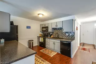 2331 E Market St, Akron, OH 44312 - Photo 4