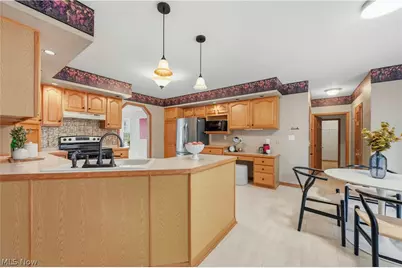 32336 Redwood Boulevard, Avon Lake, OH 44012 - Photo 6