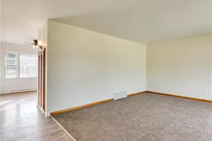 2038 Bigelow St, Akron, OH 44314 - Photo 8