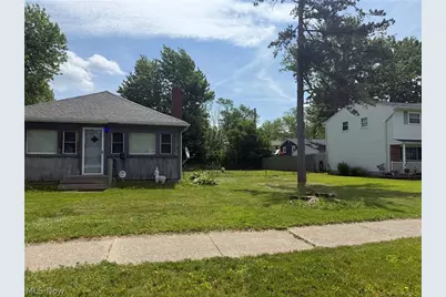 6011 Reynolds Road, Mentor on the Lake, OH 44060 - Photo 2
