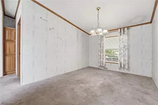 445 Pin Oak Cir, Elyria, OH 44035 - Photo 10