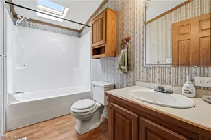 445 Pin Oak Cir, Elyria, OH 44035 - Photo 18