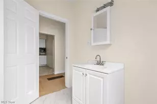 930 Johnston St, Akron, OH 44306 - Photo 14