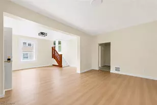 930 Johnston St, Akron, OH 44306 - Photo 8