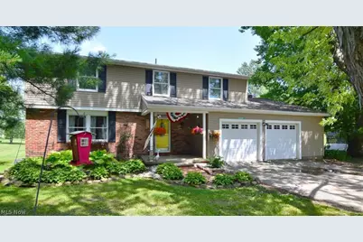17615 Indian Hills Drive, Chagrin Falls, OH 44023 - Photo 2