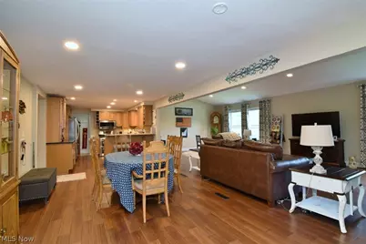 17615 Indian Hills Drive, Chagrin Falls, OH 44023 - Photo 10