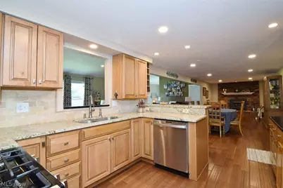 17615 Indian Hills Drive, Chagrin Falls, OH 44023 - Photo 8