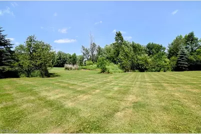 17615 Indian Hills Drive, Chagrin Falls, OH 44023 - Photo 32