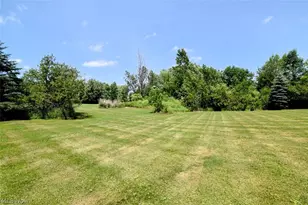 17615 Indian Hills Dr, Chagrin Falls, OH 44023 - Photo 32