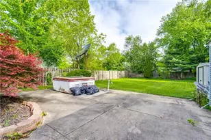 1793 Wakefield Dr, Akron, OH 44320 - Photo 20