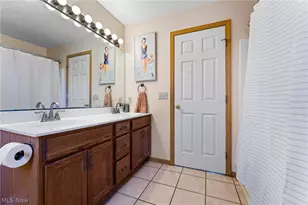 10460 Carrie Dr, New Middletown, OH 44442 - Photo 20