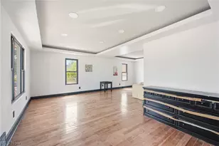672 Jackson St, Amherst, OH 44001 - Photo 4