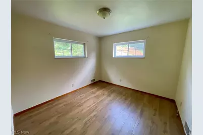 145 Circle Drive, Weirton, WV 26062 - Photo 8