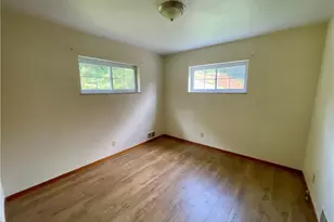 145 Circle Dr, Weirton, WV 26062 - Photo 8