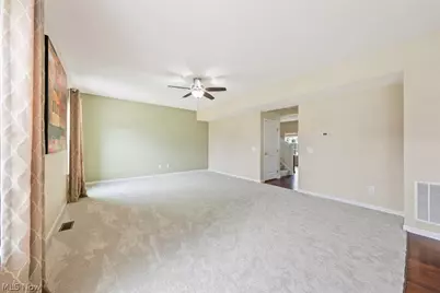 5484 Diamond Creek Drive, Medina, OH 44256 - Photo 4
