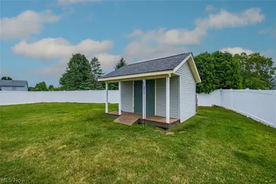 2392 Bowers Street NW, Uniontown, OH 44685 - Photo 8