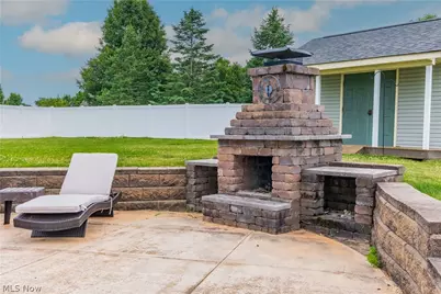2392 Bowers Street NW, Uniontown, OH 44685 - Photo 4