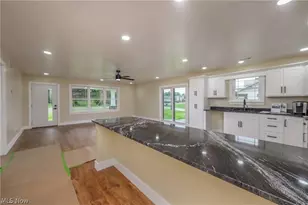 1545 Roanoke Ave, Uhrichsville, OH 44683 - Photo 6