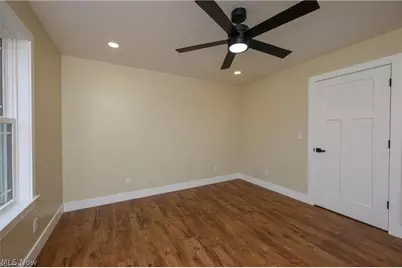 1545 Roanoke Avenue, Uhrichsville, OH 44683 - Photo 18
