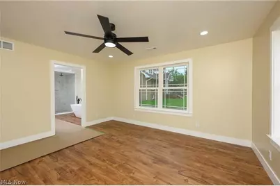 1545 Roanoke Avenue, Uhrichsville, OH 44683 - Photo 10