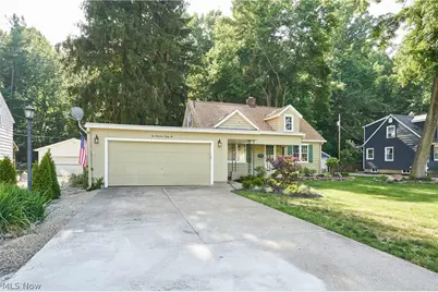 262 Lownsdale Avenue, Akron, OH 44313 - Photo 2