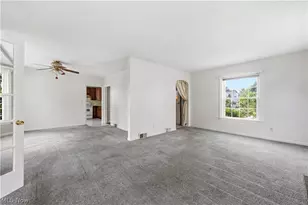 28707 Gilchrist Dr, Willowick, OH 44095 - Photo 4