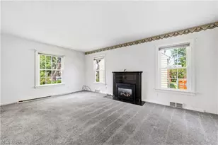 28707 Gilchrist Dr, Willowick, OH 44095 - Photo 6