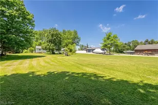 8753 S Duck Creek Rd, Berlin Center, OH 44401 - Photo 4